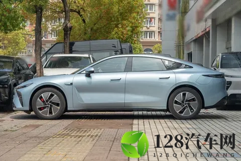 20万级中大型轿车，星纪元ES凭啥能打？深度解析购车理由-1