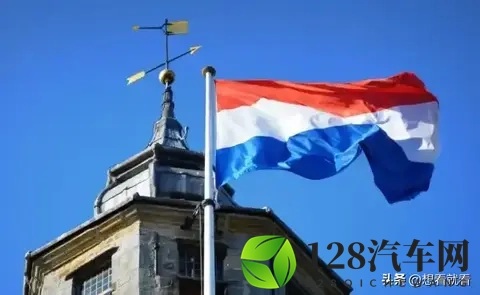 突发特讯!荷兰低头交还安世引国际哗然,严惩内鬼高层势在必行-1