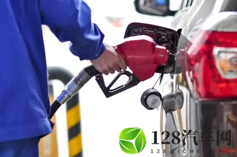 十年“免税”倒计时，新能源渗透率直逼60%，这是最后疯狂？-3