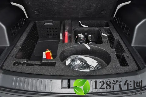 可城可野插混SUV,是普通家庭的理想选择吗?-2