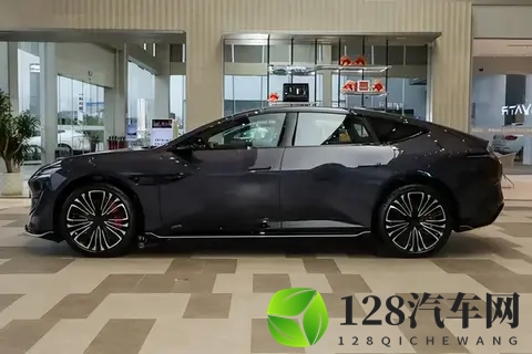 配25扬声器+冰箱,华为加持的豪华新作有多强?-3