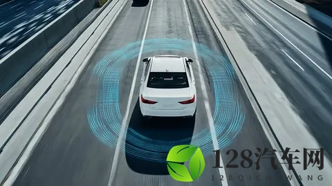 你的车，正在偷偷“监视”你！不开通这个功能连空调都用不了？-2