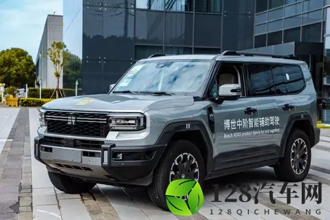 前10个月销量增长06%！燃油车打响“智能化反击战” 业内：明年燃油车将以几何级速度普及中高阶智驾-2