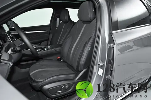 懂国人需求的国产车,10万级车竟有20T+8AT,试驾吉利星瑞-2