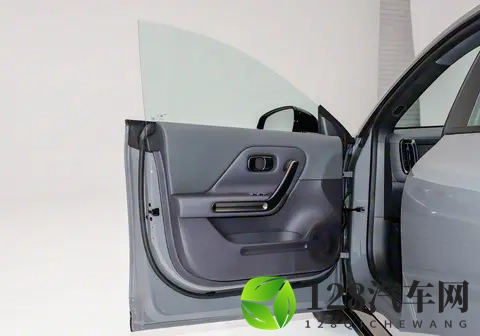 1058万元起，全新零跑lafa5开启预售，配激光雷达 续航最高605km-1