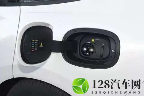 长安启源A06实拍：快充9分钟、座椅能按摩，这个价位真少见-2