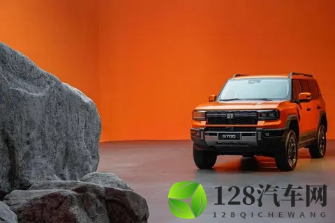 硬派SUV大横评，捷途纵横G700对比方程豹豹8，谁的越野实力更强？-3