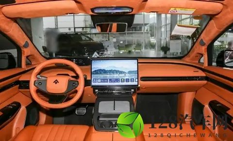 有亮点但不多，广汽昊铂GT推出新车型，提高销量恐怕有点难-2