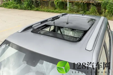 15万级三电机真四驱加持!捷途山海T1方盒子全场景真实体验-2