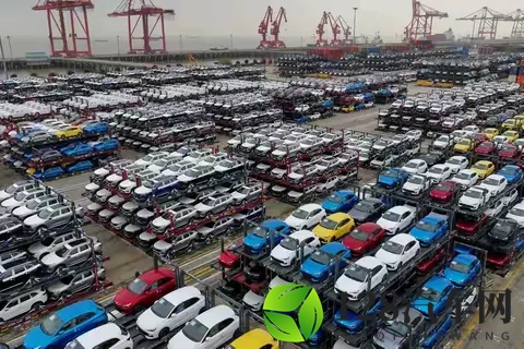 从“救世主”到“被规训”？一场“亲兄弟”间利益博弈正浮出水面-1