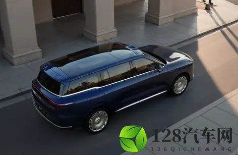 智己LS9上市限时3228万起 全系标配800V_纯电续航402km-2