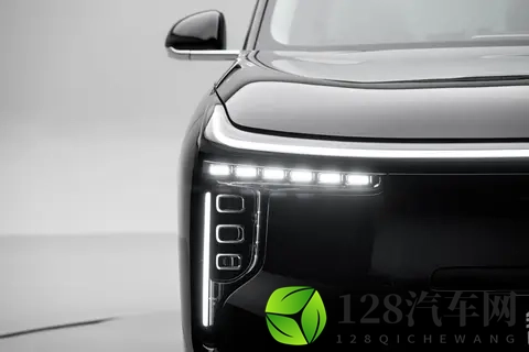 3228万起！智己LS9正式上市，能“冲凉”的大六座SUV-2