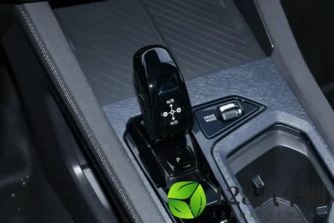 燃油车的智能进阶:深度体验第三代领克03,我的购车观念被刷新了-2