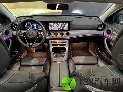 30万拿下行政级座驾,22款奔驰E300L,一手车况正当年-1