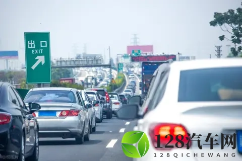 多条高速收费期满:免费通行时代真的来了吗?-2