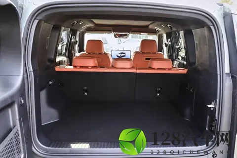 “可城可野”的方盒子SUV，带有车载冰箱，比亚迪钛7产品力如何？-2