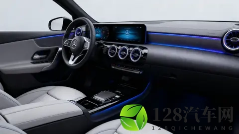 20万圆奔驰梦？聊聊开入门A级的人，真不是只买个标-2