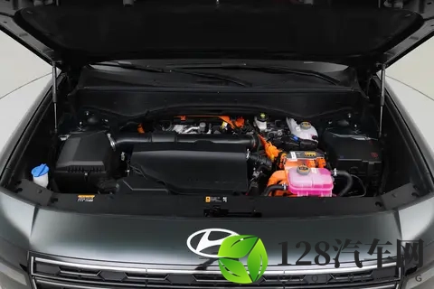 大气外观下的家庭伙伴：2026款现代帕里斯帝深度体验-3