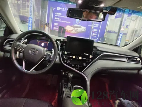 省油耐用还保值,准新丰田凯美瑞,15万家用代步优选!-2