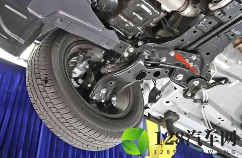 电车底盘为啥突然变稳了？不是黑科技，是3个天生物理优势-3