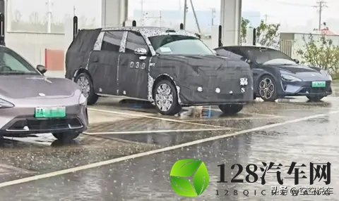 小米新SUV，真要“卷”翻奶爸神车了？-1