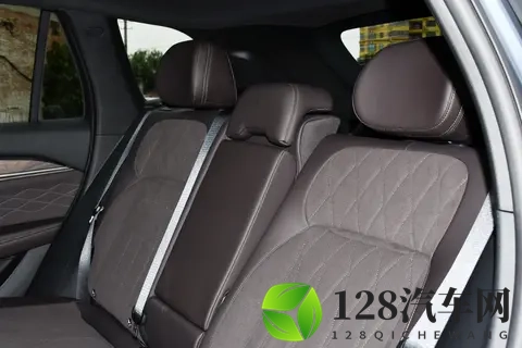 2026款吉利星越L东方曜望月版测评:新能源时代燃油车诚意之选!-1