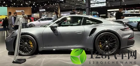 保时捷：新款轿跑登陆中国市场，这才叫“硬实力”！-2