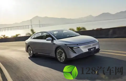 新能源10月销量丨五家破10万辆,特斯拉排名下滑,合资略有起色-3