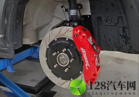 卡钳:藏在轮圈里的“安全开关”,决定你刹车的底气-1