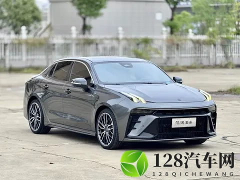 10万出头，体验性能小钢炮乐趣——准新领克03-3