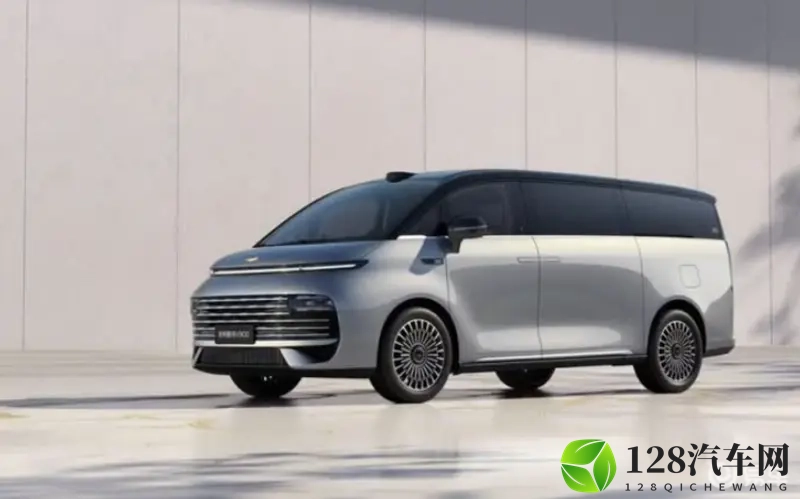 超级AI增程吉利银河V900首秀-1