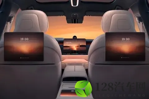 蔚来ET9：续航650km，900V快充，41秒破百，空悬+后轮转向-3