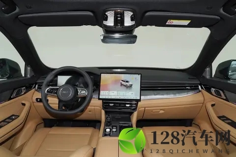 上市即热销!这款燃油车凭什么?看完配置清单,我懂了-2