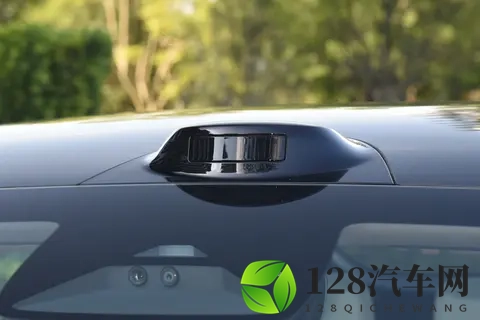 吉利264%入股雷诺巴西：中国电动车出海，要“换个玩法”了？-1