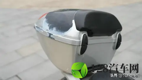 5年骑了37万公里！外卖小哥的铃木UU125还没到极限-3