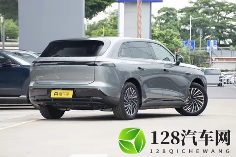 打破续航焦虑！2025款星纪元ET亮相 1615km综合续航+零重力座椅-3