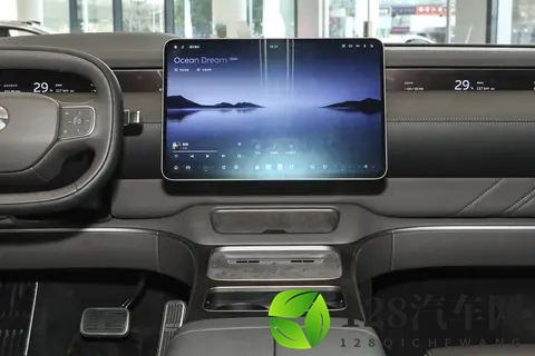 深度体验蔚来ET9:科技重新定义豪华,行政旗舰的新选择-1