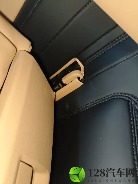 十年老卡宴还能战！11万公里，圆你保时捷梦-1