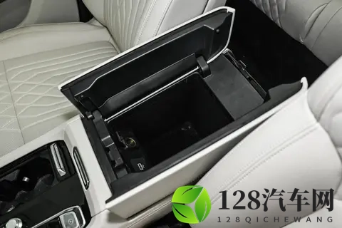 2026 款领克 09 四驱探索版:大五座空间、全时四驱,性价比拉满-2