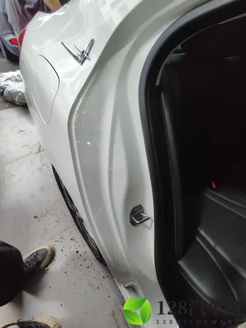 闯了黄灯不扣分?这几种情况交警都认可!很多老司机都搞错了-1