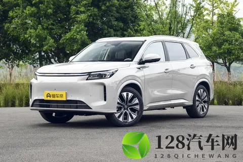 第三代蓝电 E5 PLUS 预售 1198 万起，230km 续航 + 四驱，家庭用户狂喜-3