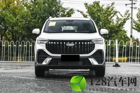 换装直瀑式前脸格栅，升级Flyme车机，第三代吉利豪越L实车亮相-3