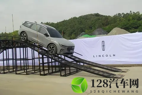 美系少有的混动,试驾林肯电混家族-3