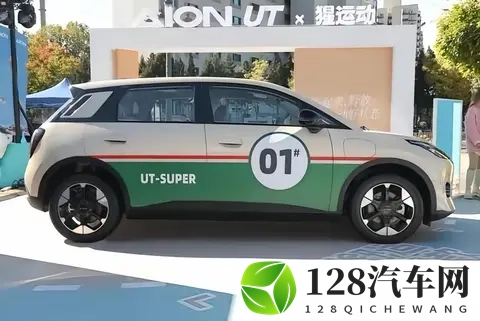 标配 540 度全景影像,租电版到手 499 万,埃安 UT super 值得选吗?-2