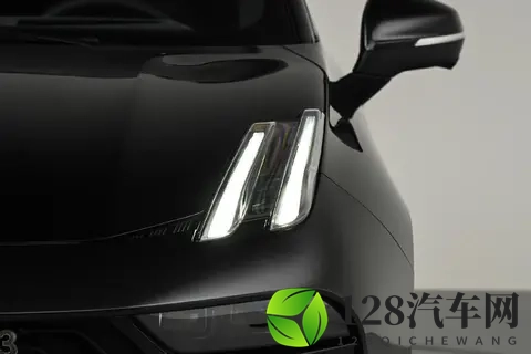 26款领克03，适合年轻人，20T+8AT，轴距2米73，154寸大屏-2