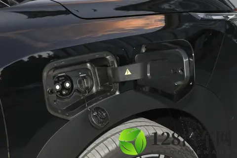 预售价不到13万，配置丰富，动力兼顾能耗，AION i60适合家用-3