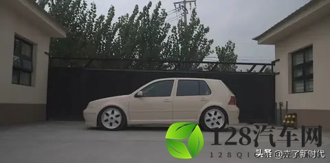 汽车工业的洪流滚滚向前，用日新月异的科技和稍纵即逝的潮流-2