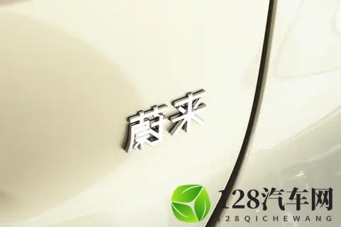 行政旗舰就选它！蔚来ET9坐得好、开得爽，越用越香-3