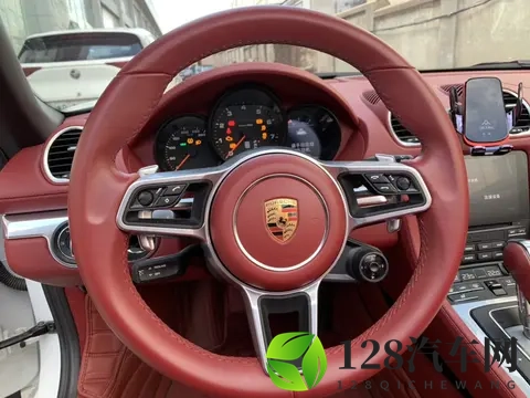 国产超豪华MPV天花板！岚图梦想家山河7099万元上市-1