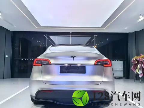 15万多拿下特斯拉Model Y，圆你电车梦？-3